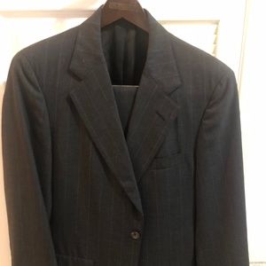 Men’s 38R dark gray pinstripe suit